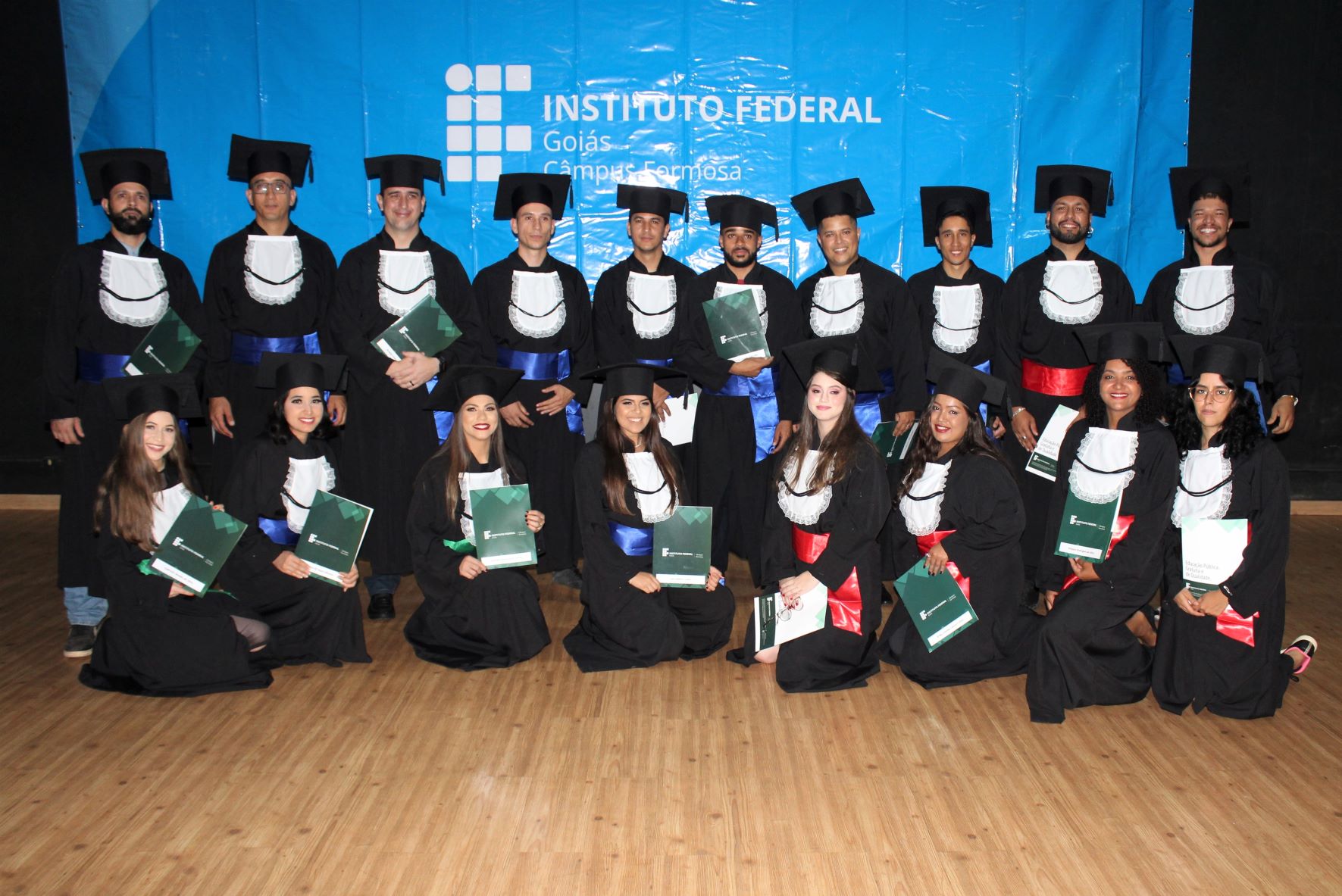 Turma de formandos dos cursos superiores 2022/1